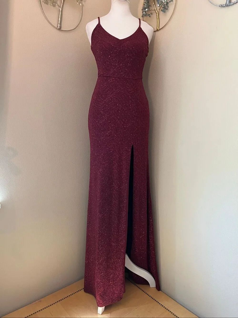 Windsor Burgundy Wine Keira Glitter Knit High Slit Formal Dress Size 1 / 2